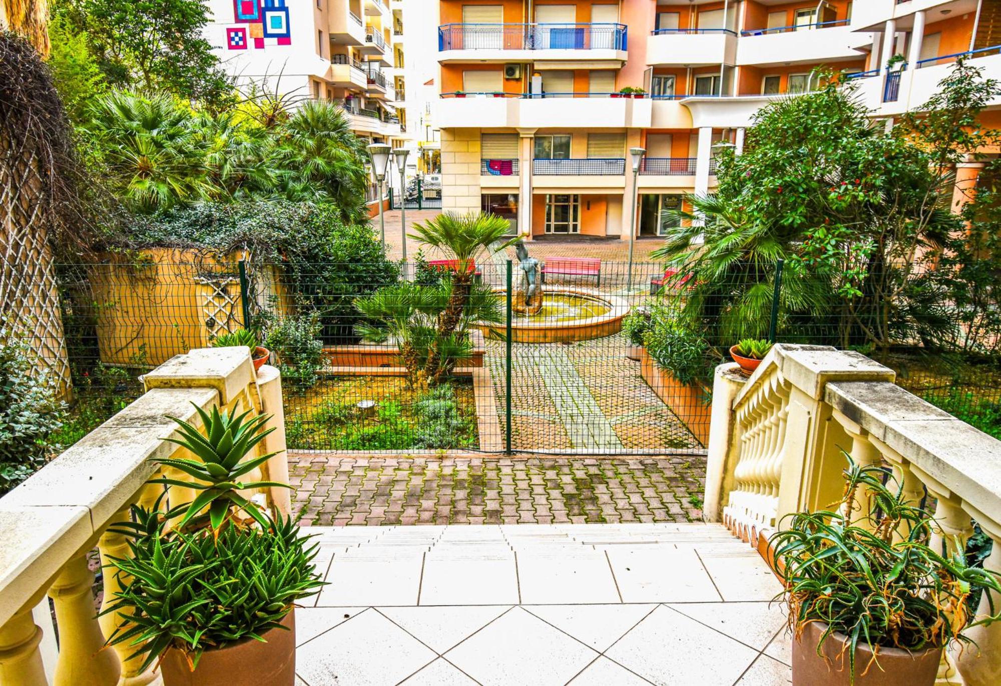 Le Jardin Des Muses -Parking Prive - Centre-Ville - Bord De Mer Ментона Екстериор снимка